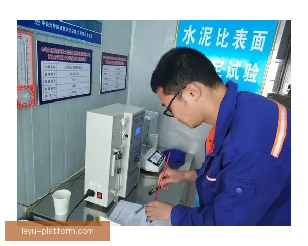 罗马德罗西三中卫试验成效分析与争四前景展望